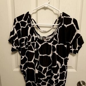 Giraffe pattern top